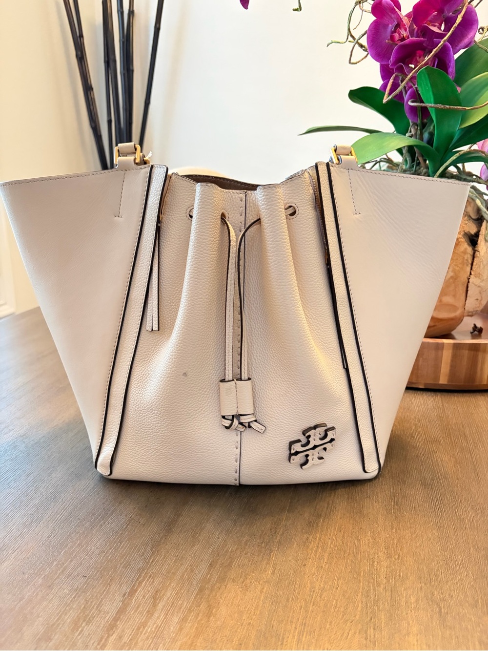 Tory Burch Large McGraw Dragonfly Brie Beige Cream